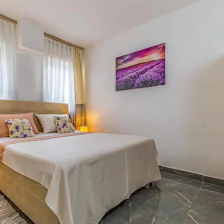 1 Bedroom In 公寓 班约勒